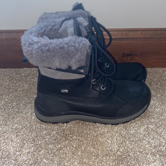 Ugg Adironack Boot - Picture 3 of 5